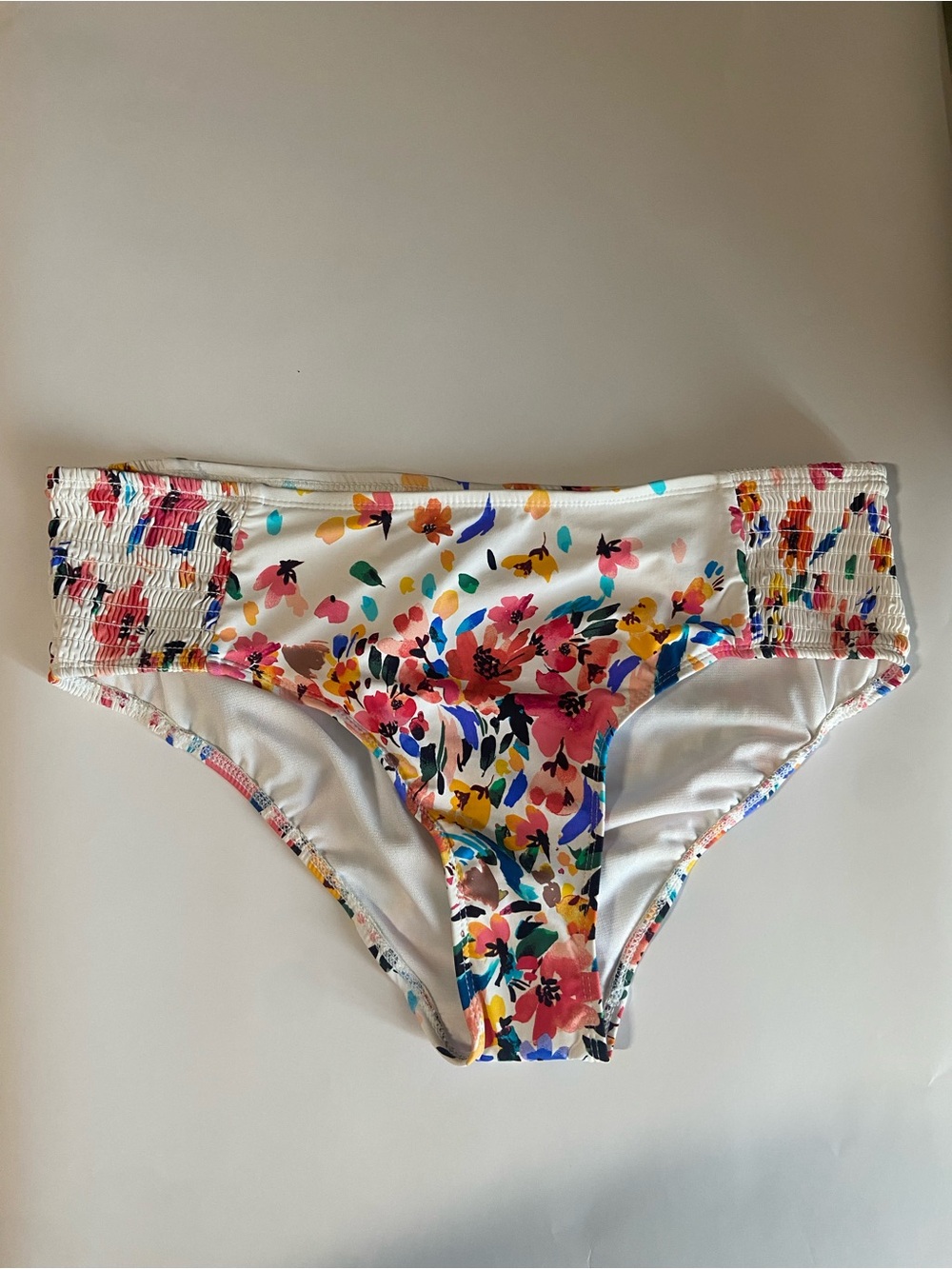 NWOT Catalina medium swim bikini bottoms